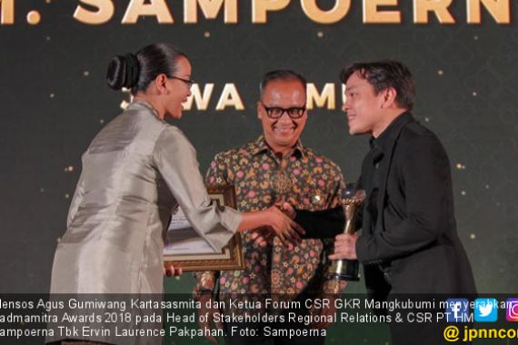 Aktif Bantu Korban Bencana, Sampoerna Raih Padmamitra Awards - JPNN.COM