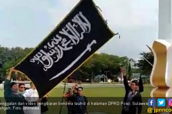 Viral, Video Bendera Tauhid Berkibar di Halaman DPRD - JPNN.COM