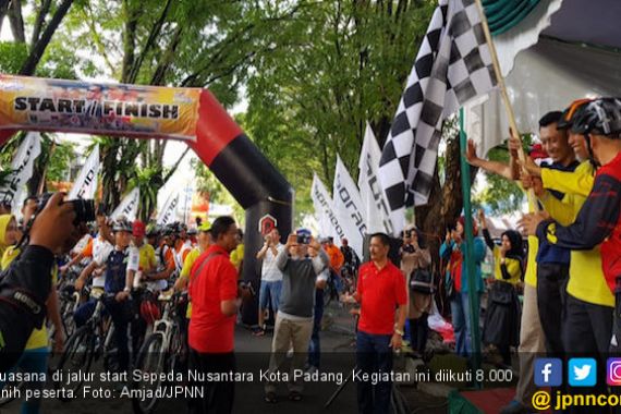 Luar Biasa, Sepeda Nusantara Padang Diikuti 8.000 Peserta - JPNN.COM