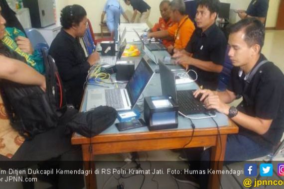 Ditjen Dukcapil Sudah Terbitkan 15 Dokumen Kematian Korban Sriwijaya Air SJ 182 - JPNN.COM
