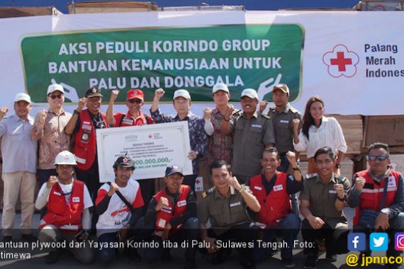 Bantuan Plywood Korindo untuk Korban Gempa Tiba di Palu - JPNN.COM