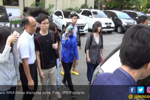 Oppa Korea Diamankan Imigrasi Surabaya di Kampus - JPNN.COM