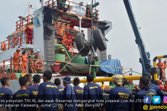 Basarnas Belum Temukan Badan Lion Air JT610, Baru Rodanya - JPNN.COM