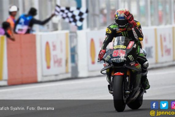 Sujud Syukur Hafizh Syahrin Finis ke-10 di MotoGP Malaysia - JPNN.COM