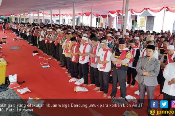 Ribuan Warga Bandung Doakan Korban Lion Air - JPNN.COM