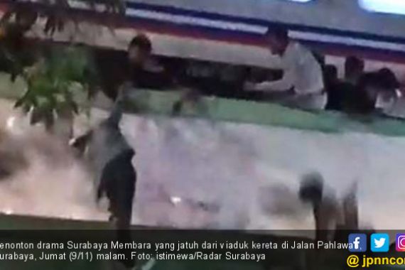 Kereta Melintas, Drama 'Surabaya Membara' Jadi Duka - JPNN.COM
