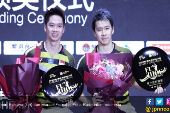 Senyum Marcus / Kevin Setelah Juara Fuzhou China Open 2018 - JPNN.COM