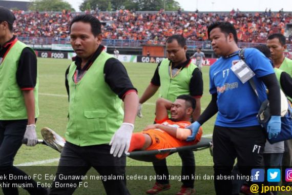 Patah Lengan, Bek Andalan Borneo FC Absen Sampai Akhir Musim - JPNN.COM