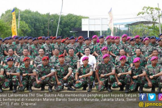 Kasal Beri Penghargaan ke Satgas SAR TNI AL - JPNN.COM