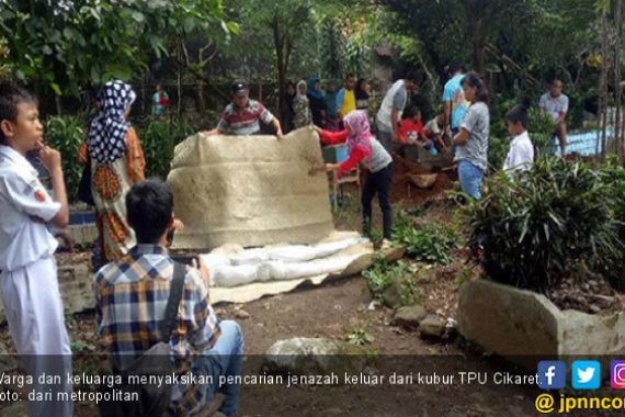 Tiga Jenazah Keluar dari Kubur - JPNN.COM