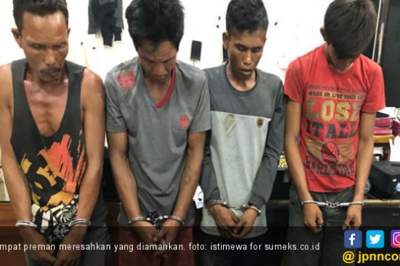 Razia Preman di Kayuagung, Polisi Sita 3 Senpira dan Peluru - JPNN.COM