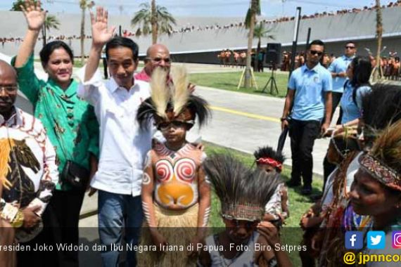 Jokowi Kepada Pace, Mace, dan Mama di Papua: Saya Memahami Perasaan Kalian - JPNN.COM