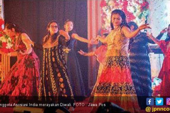 Asosiasi India Rayakan Diwali di Surabaya - JPNN.COM