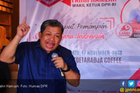Fahri Hamzah Bela Amien Rais dari Serangan Lima Pendiri PAN - JPNN.COM