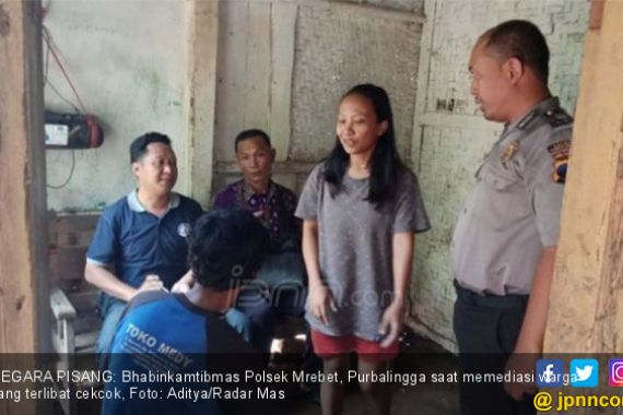 Mbak Riska dan Pak Kirno Bersitegang Gara-gara Pisang - JPNN.COM