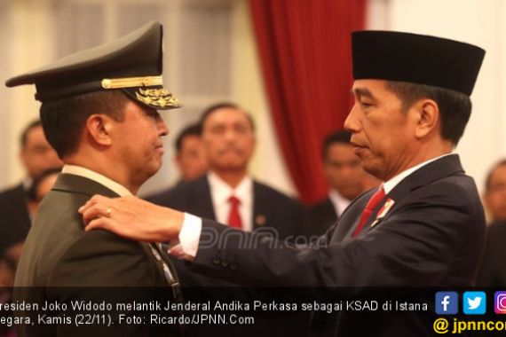 Alasan Presiden Jokowi Pilih Menantu Pak Hendro Jadi KSAD - JPNN.COM
