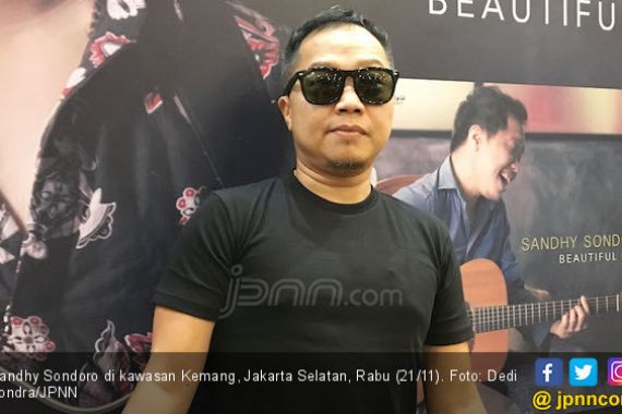 Sandhy Sondoro Persembahkan Album Baru untuk Mendiang Adik - JPNN.COM