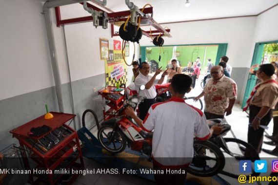 Honda Bangun Kemandirian SMK Lewat Bengkel Mitra AHASS - JPNN.COM