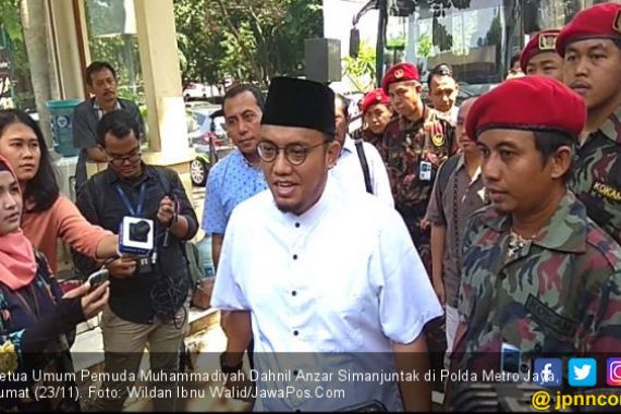 Kasus Apel Pemuda Islam: Jubir Jokowi Puji Sikap Dahnil - JPNN.COM
