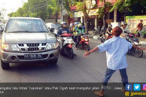 Polisi Periksa Pak Ogah di Cibitung - JPNN.COM