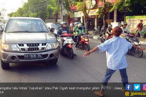 Lampu Lalin Mati, Pengendara Tak Mau Mengalah - JPNN.COM