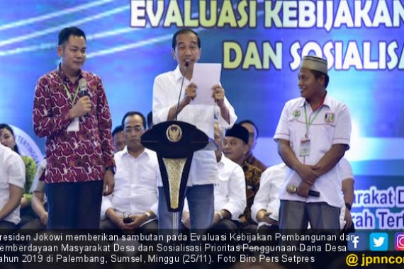 Jokowi: Dana Desa Harus Tingkatkan Kesejahteraan Masyarakat - JPNN.COM