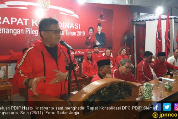 Hasto Dorong Kader PDIP Makin Kreatif demi Pikat Milenial - JPNN.COM