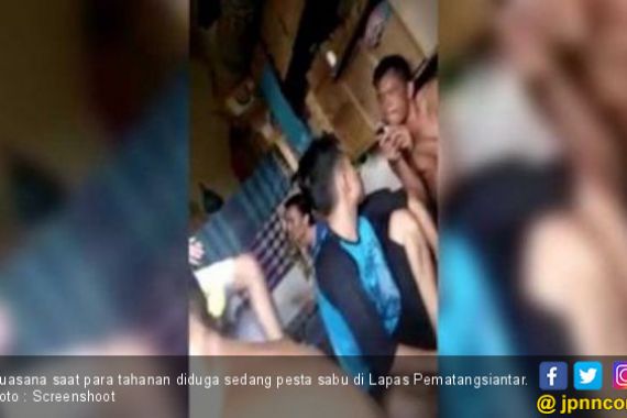 Viral, Video Para Napi Sedang Pesta Sabu di Penjara - JPNN.COM