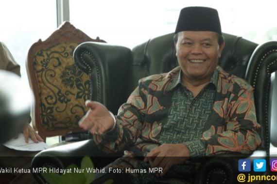 MPR Minta Bawaslu Beri Klarifikasi Temuan Surat Suara Tercoblos di Malaysia - JPNN.COM