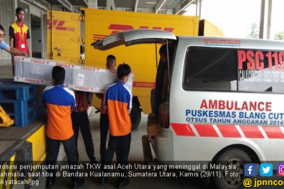 Jenazah Rahmalia TKI yang Meninggal di Malaysia Tiba di Aceh - JPNN.COM