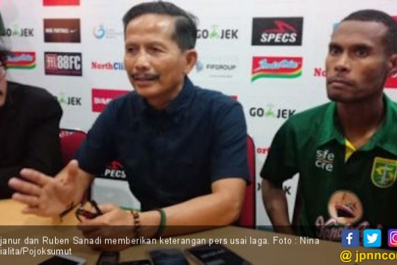 Reaksi Djanur Usai Persebaya Surabaya Dibantai PSMS Medan - JPNN.COM