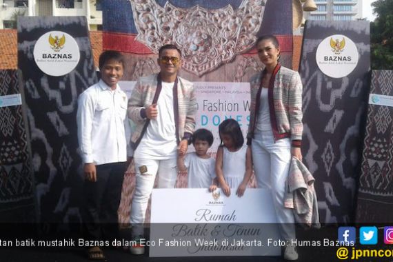 Baznas Pamerkan Pemberdayaan Batik di Eco Fashion Week - JPNN.COM