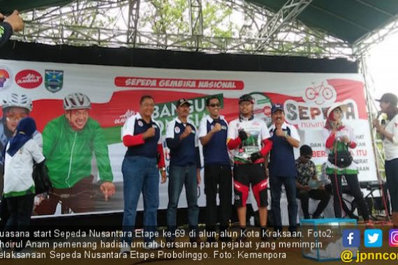 Pegowes Dapat Hadiah Umrah di Sepeda Nusantara Etape 69 - JPNN.COM
