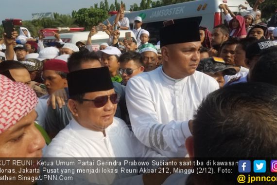 Tiba di Lokasi Reuni 212, Prabowo Langsung ke Tenda Utama - JPNN.COM