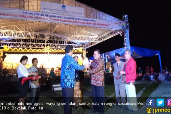 Kemenkominfo Sosialisasikan Pemilu 2019 Lewat Wayang Kulit - JPNN.COM
