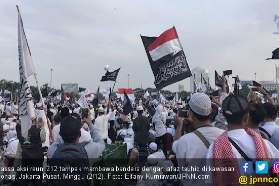 Kibarkan Bendera Tauhid, Massa: Tak Ada yang Berani Bakar - JPNN.COM