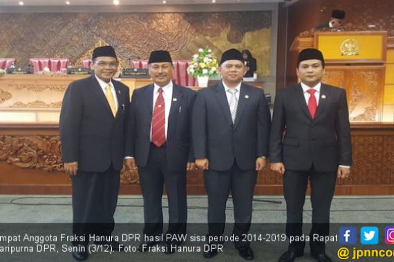 Bamsoet Lantik Anggota DPR PAW dari Fraksi Hanura dan PPP - JPNN.COM