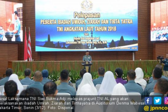 Kasal Melepas Jemaah Umrah dan Ziarah Prajurit TNI AL - JPNN.COM