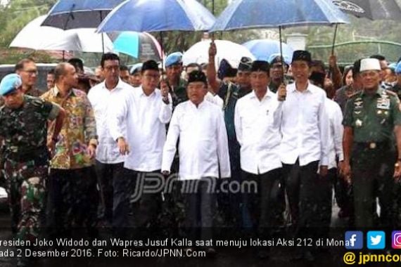 Panda Nababan Berkisah soal Momen sebelum Jokowi Ikut Jumatan di Aksi 212 - JPNN.COM