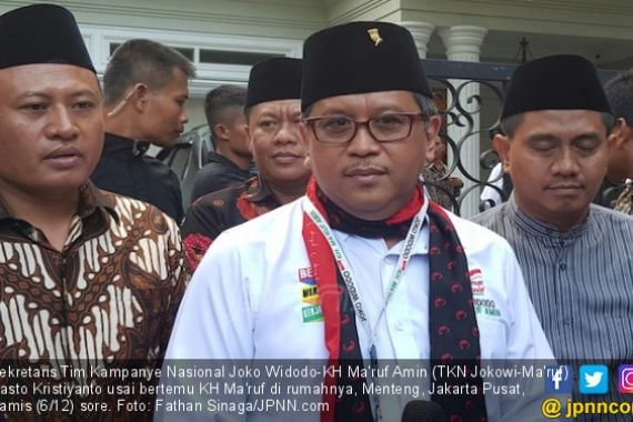Yusril Gabung Jokowi, Hasto: Angin Politik Makin Kuat - JPNN.COM