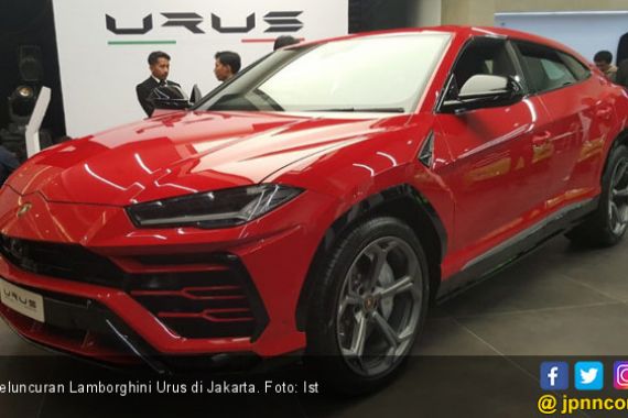 Lamborghini Urus Jadi Model Terlaris dari Kota Kecil Sant’Agata - JPNN.COM