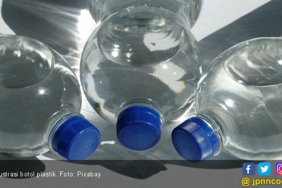 Sudah Saatnya Mengurangi Pemakaian Botol Plastik - JPNN.COM