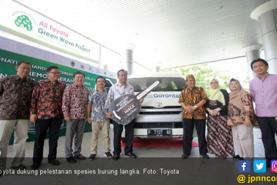 Toyota Hiace Bantu Konservasi Spesies Burung Langka - JPNN.COM