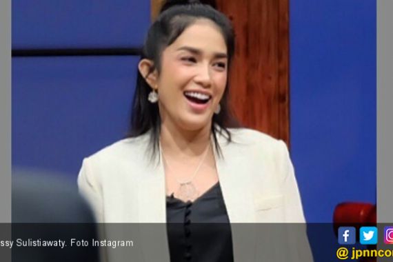Ussy Sulistiawaty Masih Ingat Wajah Pelaku yang Mem-bullynya - JPNN.COM