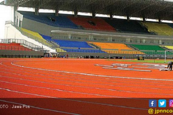  Lapangan Berstandar Internasional itu Hampir Rampung - JPNN.COM