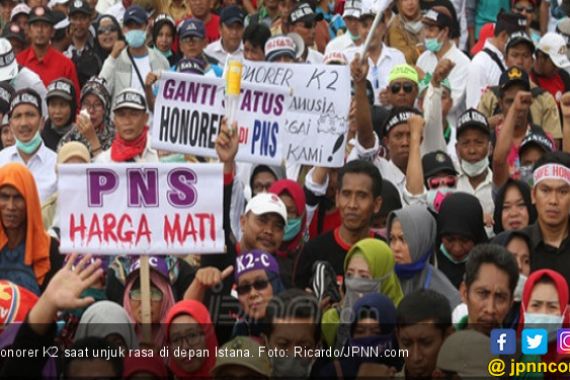 Honorer K2 Jatim: Tidak Ada yang Bisa Diharapkan dari Jokowi - JPNN.COM