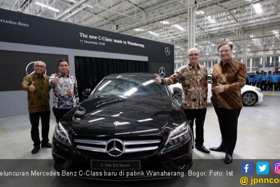 Mercedes Benz C-Class Baru Rakitan Lokal Kian Mumpuni - JPNN.COM
