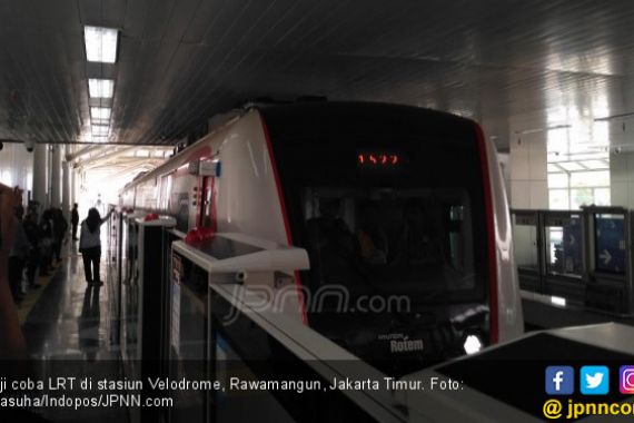 Antusisme Masyarakat Ikut Uji Coba LRT Jakarta, Wouw! - JPNN.COM
