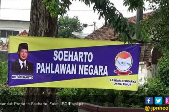 Spanduk Soeharto Tersebar, Bawaslu Tak Bisa Bertindak - JPNN.COM