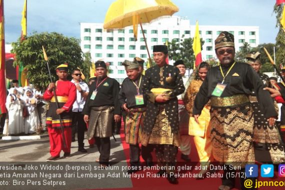 Temui Pendukung, Jokowi Sebut Prabowo - Sandi Unggul di Riau - JPNN.COM